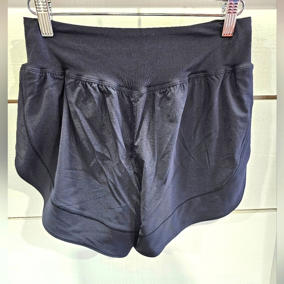 Womens UA Vanish 2-in-1 Shorts - Picture 1 of 2